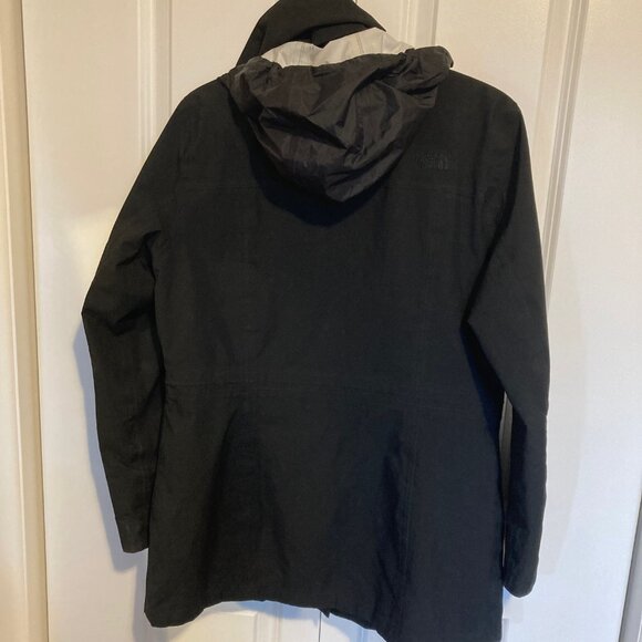 #121 The North Face Black Women's Rain Coat, Size Large - Picture 3 of 6